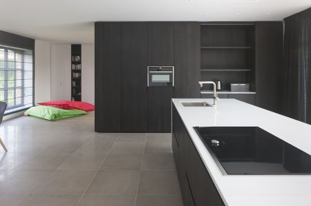 Project IW in samenwerking met Magnus Villas, Jos Heylen keukens schrijnwerk en interieurbouw en Bouwcenter Dils