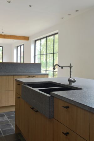 Project in samenwerking met <a href='http://www.josheylen.be/' target='_blank'>Jos Heylen keukens schrijnwerk en interieurbouw</a> en Bouwcenter Dils