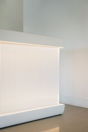 2020-12/d702f275193d6342281be7f3c35d70009d545543-modern-orac-decor-w108-detailbar02-hr-w108-