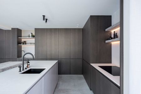 Project in samenwerking met Atelier Plus, VIB Interieur & Bouw, Benedetti Interieur & DILS | Fire • Stone • Wood